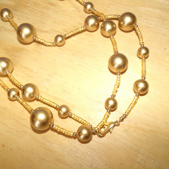 Vtg. Faux Gold Beaded Necklace - Picture 2 of 2